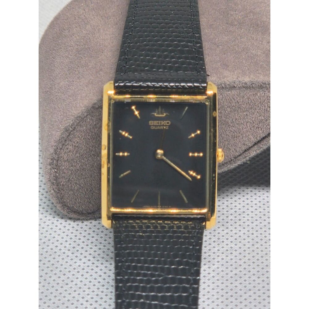 Vintage Seiko Tank Quartz Watch 5Y30-5060 Gold Plated Black Dial 25mm Dress
